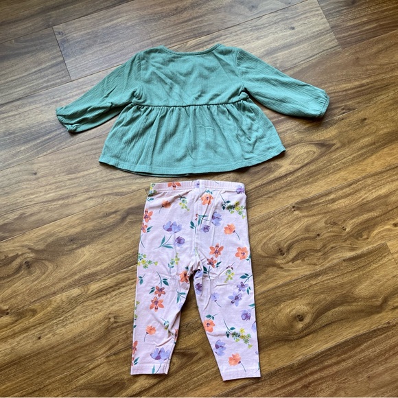 4 for $10 ๐ Carter's Green Top with Floral Pants Set - Picture 9 of 9